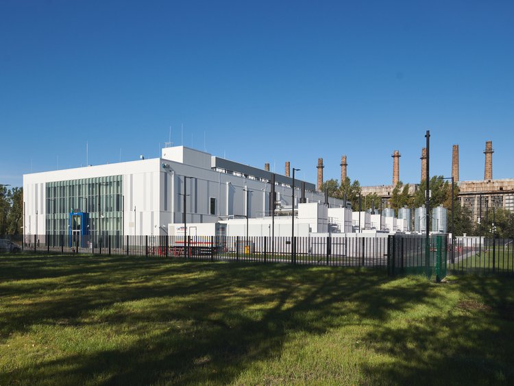 Technical building with green area